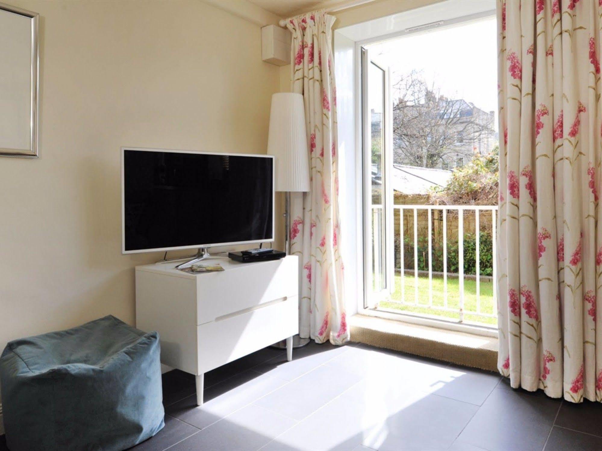 Kensington Court Apartamento Bath Exterior foto